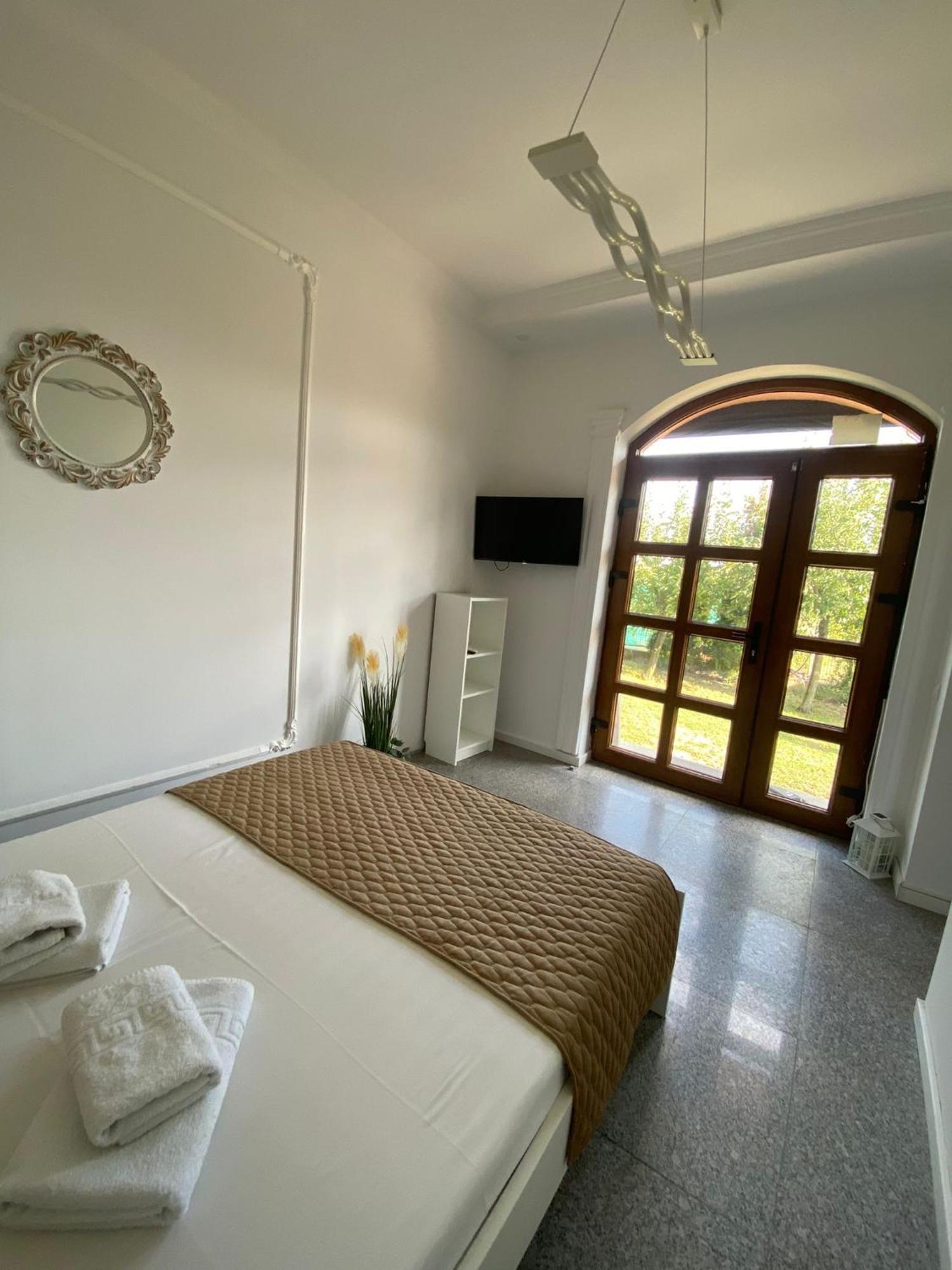 Ami Residence Bucharest Airport&Therme&Parking 오토페니 외부 사진
